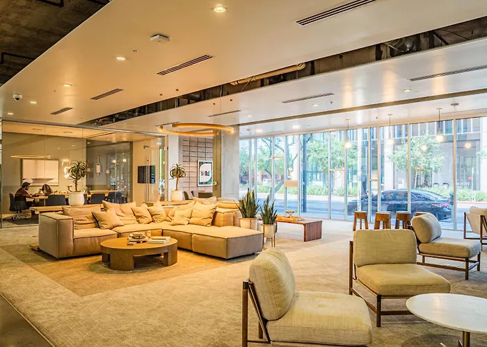 Desirable 2bd - Dt, Gym, Pool, Parking Sleep8 *