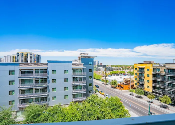 Desirable 2bd - Dt, Gym, Pool, Parking Sleep8 Phoenix
