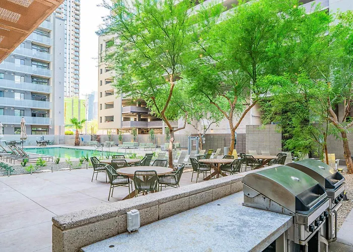 Desirable 2bd - Dt, Gym, Pool, Parking Sleep8 Apartment Phoenix