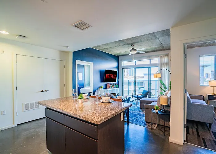 Apartment Desirable 2bd - Dt, Gym, Pool, Parking Sleep8 Phoenix