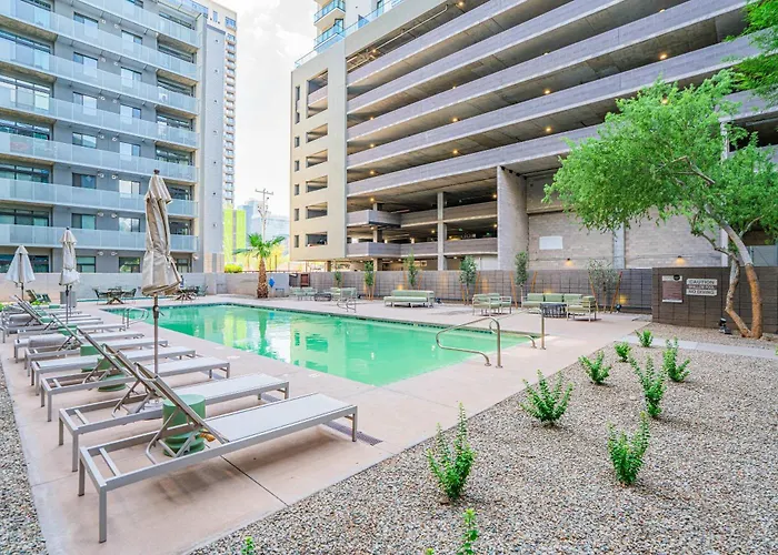 Desirable 2bd - Dt, Gym, Pool, Parking Sleep8 Apartment Phoenix